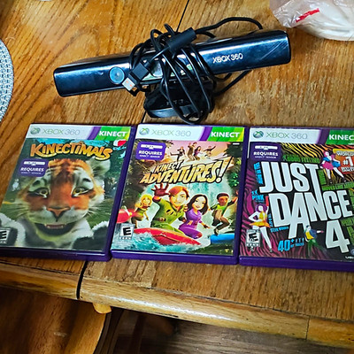 Microsoft Xbox 360 Kinect Sensor + Kinectimals, Kinect Adventures!, Just Dance 4