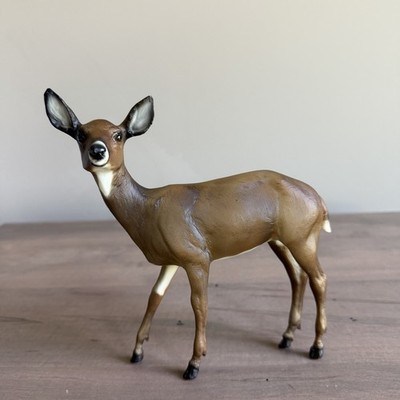 Retired Breyer Horse Animal #3124 Whitetail Deer Family Doe Wildlife