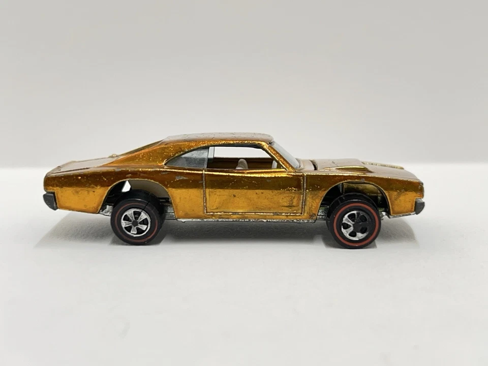 Hot Wheels Redline заказное зарядное устройство ЗОЛОТОЕ и РАСКРУЧЕННОЕ Miss Punch РЕДКОЕ - Изображение 3 из 4