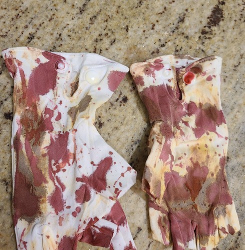 Fingerless White Fake Bloody Gloves Art Clown Zombie Costume Pennywise One Size - Picture 8 of 14