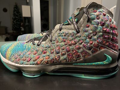 NIKE LEBRON XVII FP ナイキ　レブロン17 NIKE LEBRON XVII GRAFFITI の新品/中古フリマ(通販)｜スニダン