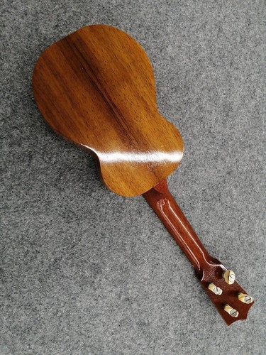 Kamaka Ukulele good condition - Picture 7 of 14