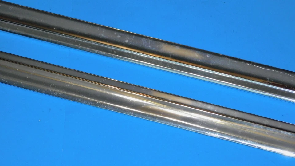 Mercedes-Benz 230S 1966-69 OEM puerta delantera borde superior moldura - par (L+R) Foto 3 de 4