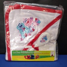2005 Sesame Street Hooded Blanket With Brush And Comb Bath Towel Gift Set