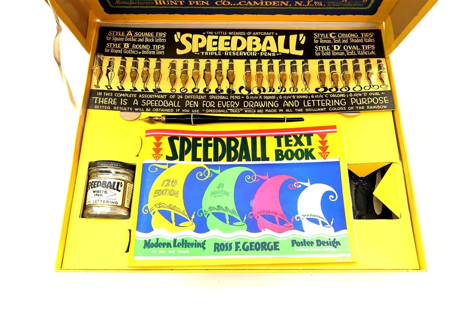 Conjunto de traje de estudiante vintage 1935 THE SPEEDBALL SURTMENT Nº 1 de Hunt Pen Co Foto 3 de 4