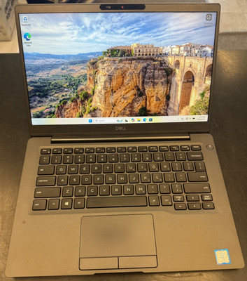 Dell Latitude 7300 Touch 13.3'' Laptop Intel Core i7-8665u 256GB 16GB W11PRO