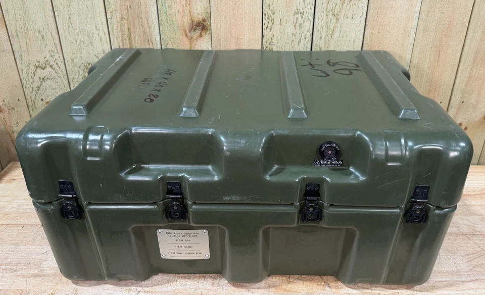 Pelican Hardigg Footlocker Green Case 31x21x15 Military Medic Waterproof - Image 3 of 4