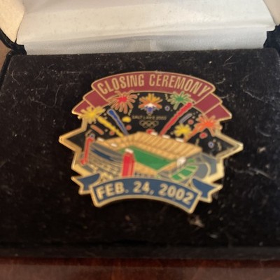 2002 salt lake city  Olympic  pin    Closing Ceremony   Large Pin