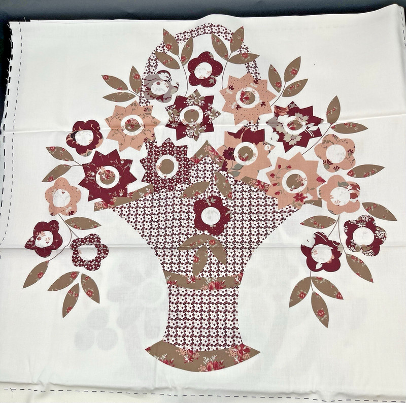 Riley Blake Designs - Quilt Fabric Panel – Heartfelt Baskets – 2023 Collection