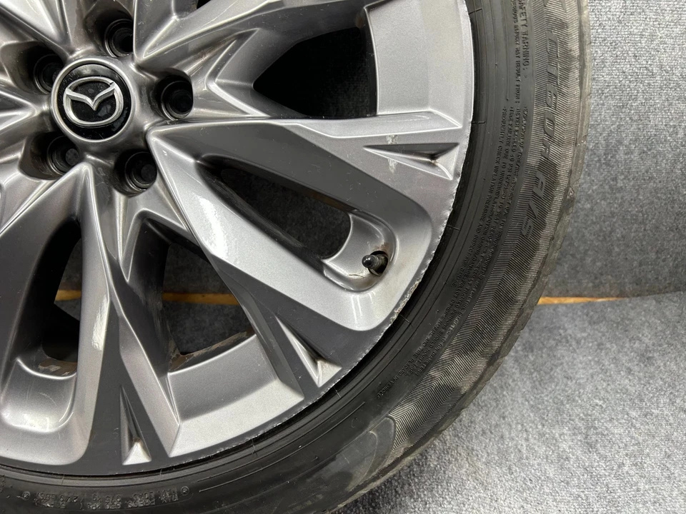 Llanta MAZDA CX-90 PREMIUM 24-25 OEM 21" 21X9,5 CON NEUMÁTICO 275/45R21 107W 35K Foto 2 de 4