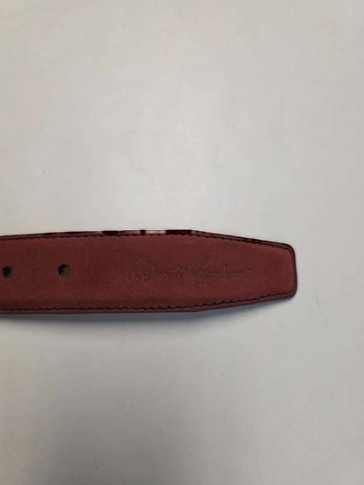 Nuevo $98 Robert Graham CUERO DE GAMUZA Cinturón Para Hombre 34 MEDIANO Rojo LAUREL Hebilla de Metal Foto 4 de 4