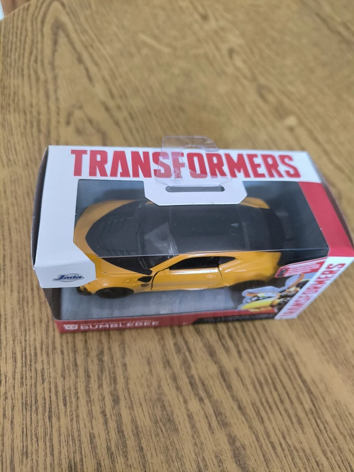 Transformers Bumblebee 2016 Chevrolet Camaro Die Cast Hasbro Model Jada Toys - Immagine 2 di 4