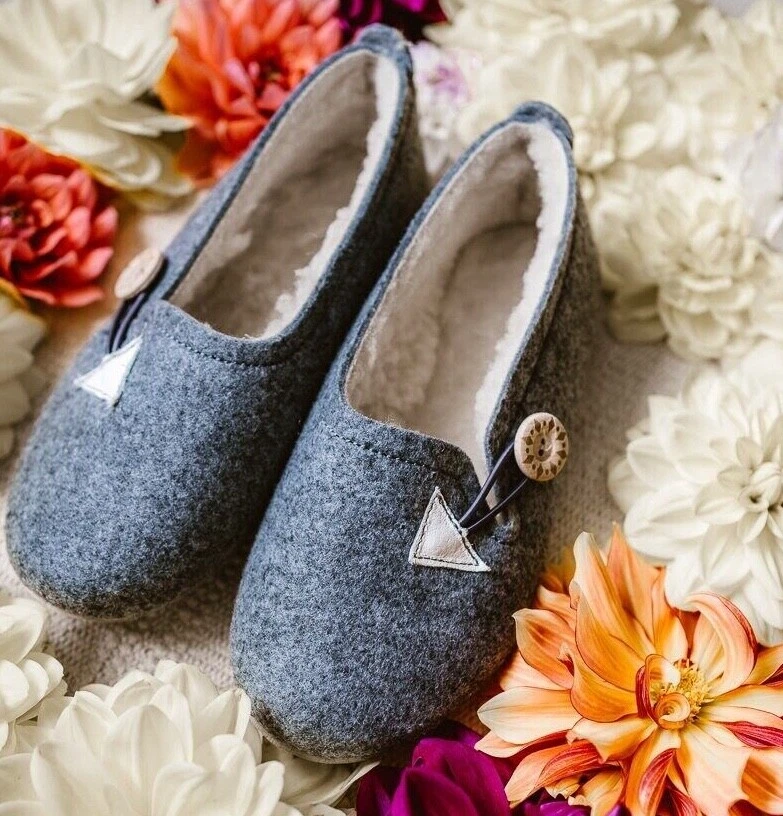 Handmade felt slippers shop