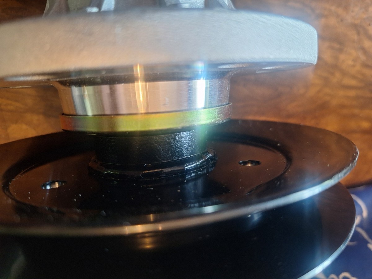 Spindle w/Pulley for Exmark LZ26KC724 LZ27DD604 LZ26KC604