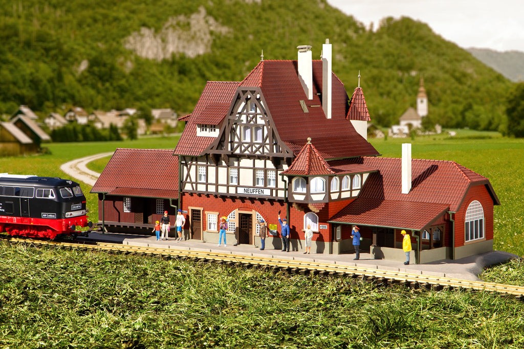 Piko 65000 G Scale Neuffen Station Kit