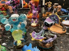Lot of 24 Assorted Skylanders collection