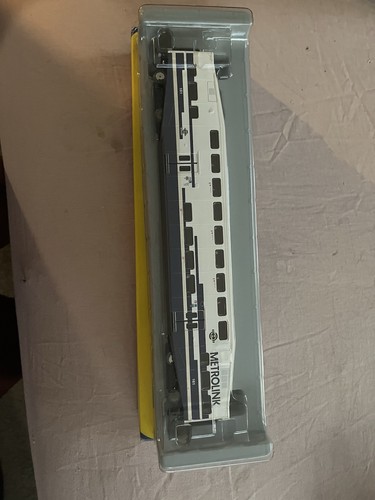 Athearn HO Metrolink Bombardier Coach Car #101 Double-Decker Passenger Car
