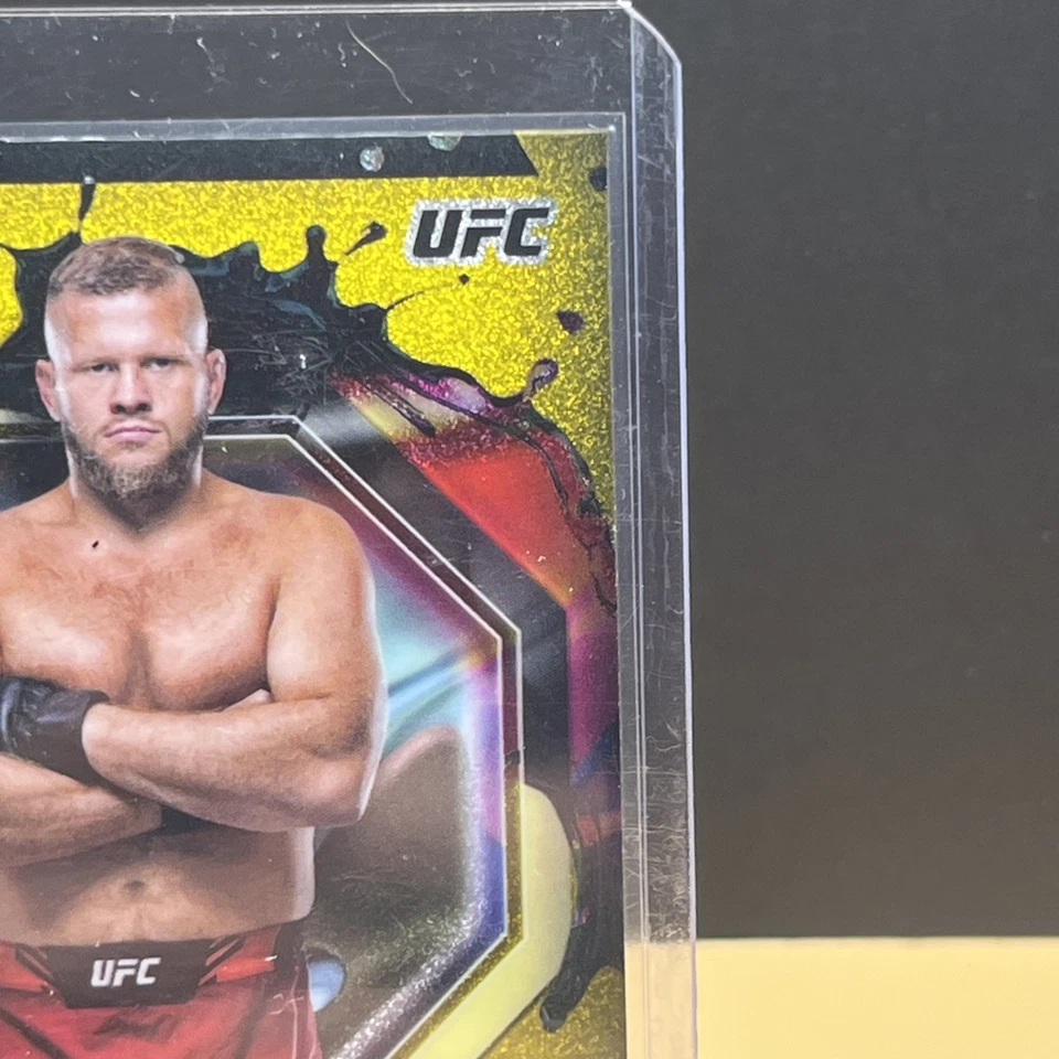 2024 Topps Finest Marcin Tybura /75 Gold Splatter UFC 🔥💎👊 - Image 4 of 4
