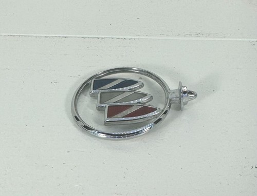 Vintage Buick Tri-Shield Metal Hood Ornament - Picture 12 of 12
