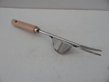 2x Universal Heavy Duty Garden Weed Puller Wood Handle New