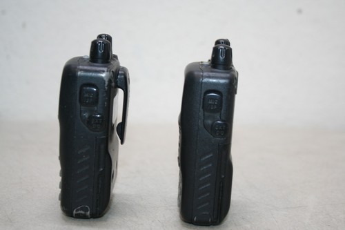 Yaesu VX-5R Ham Radio Tri-Band FM Handheld Transceiver Powers On- Untested PAIR - Zdjęcie 6 z 9