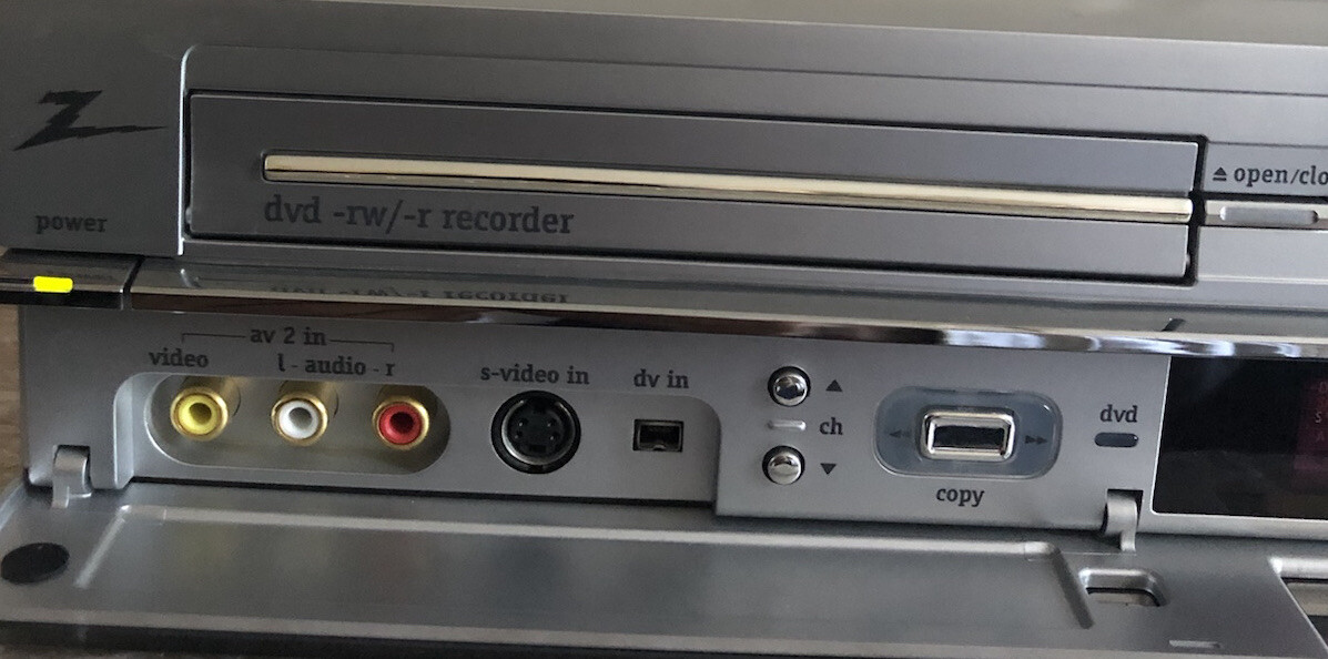 Zenith XBR413 DVD/VCR Combo Hi-Fi Video Cassette Recorder DVD