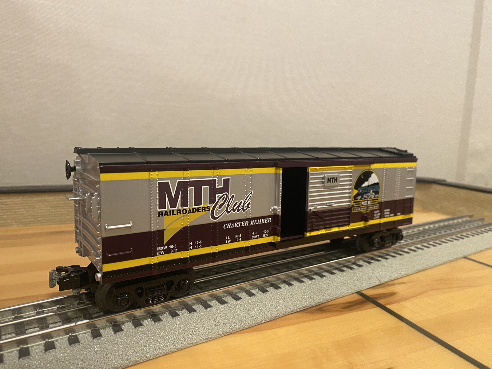 Click here to see eBay Auction