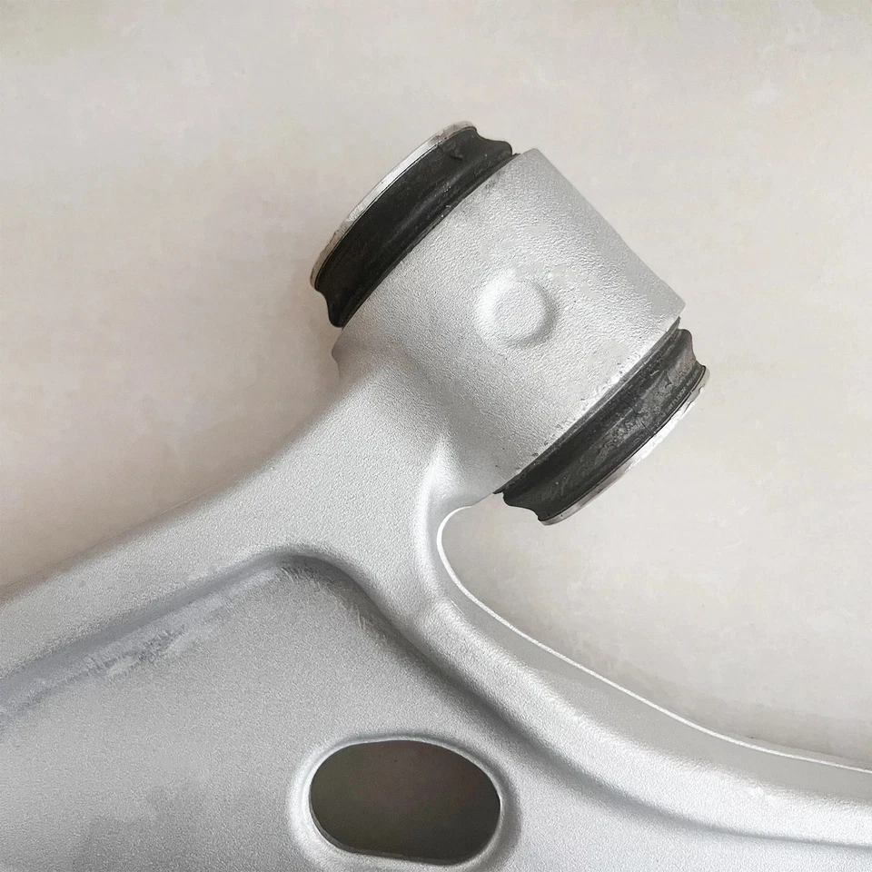 Brazo de control inferior delantero izquierdo y derecho 2 piezas para Lexus RC350 GS250 2013-2019 2020 Foto 4 de 4