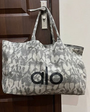 ALO Yoga Gray Tie Dye Canvas Tote Bag Large Travel Gym Carry On NWT 2026