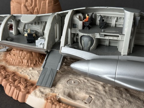Star Wars Micro Machines RARE Naboo Royal Starship Repair Playset '99 Episode I - Picture 4 of 23