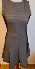 ZARA beige schwarzes Kleid Gr M tailliert mit Stretch