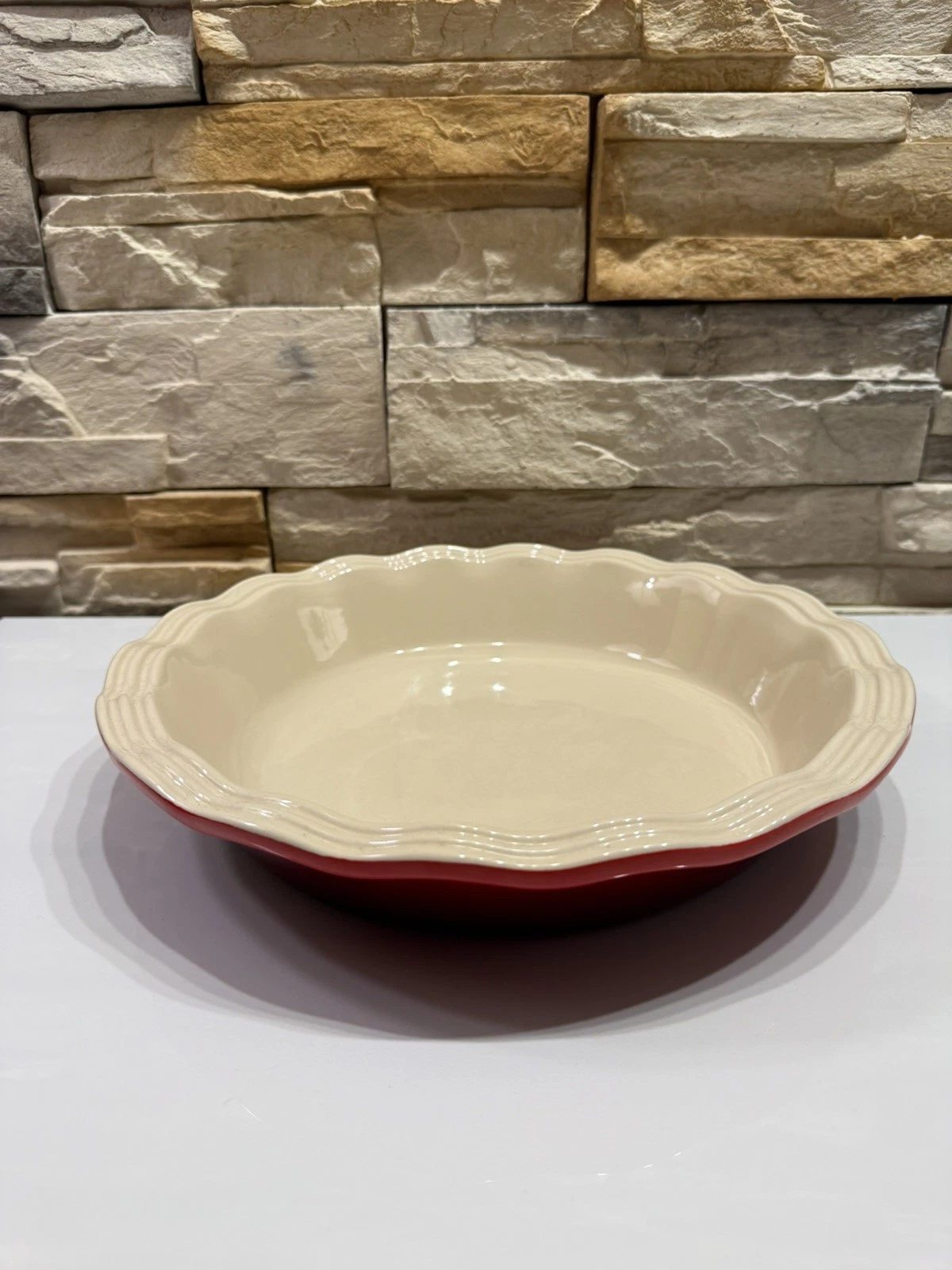 Le Creuset Pie Dish Stoneware 11.5” Cerise Red EUC 01.04
