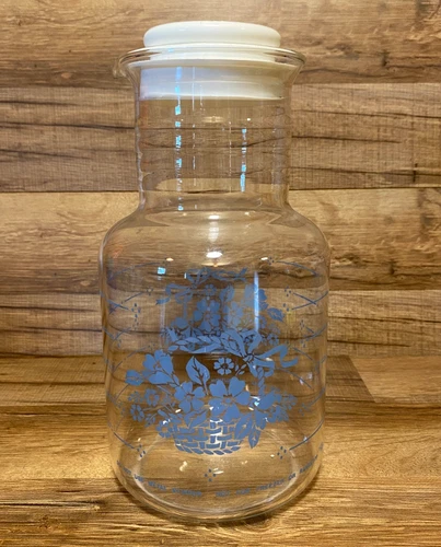 VTG. CORNING PYREX  CORNFLOWER BASKET  48 + OZ. LEMONADE ICE TEA JAR CARAFE 7520