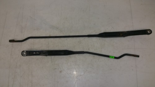 Opel Kombo 2006 1.3 CDTI LHD Vorne Scheibenwischer Arme Arm 09225623 09225624 - Bild 7 von 10