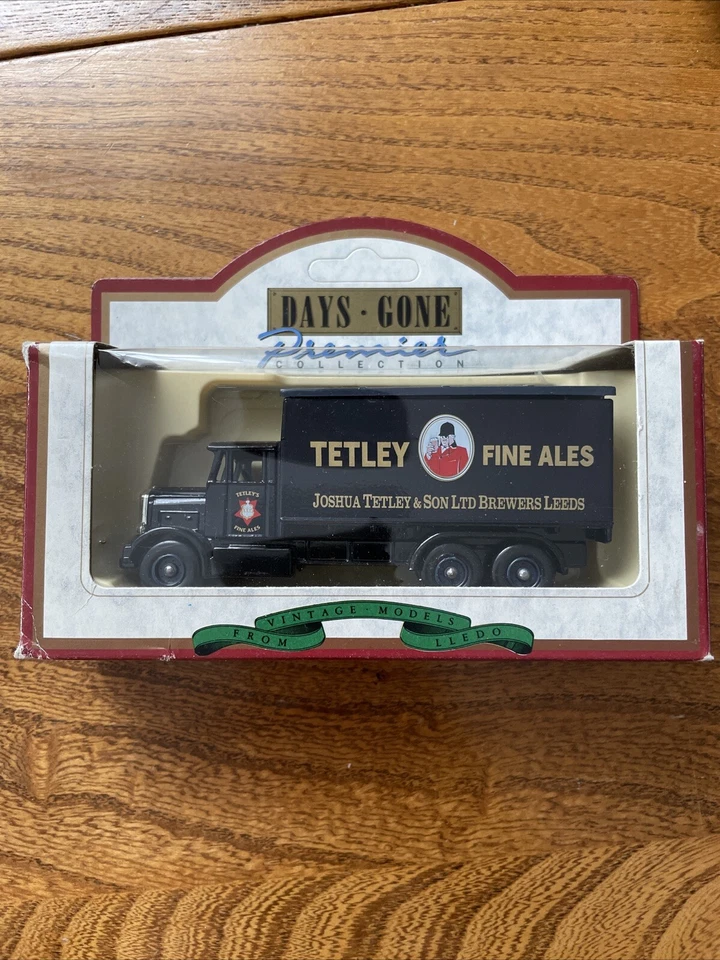 L166 Lledo Days Gone 41007 - 1928 Karrier E6 Trolley Bus Schweppes Lime Juice