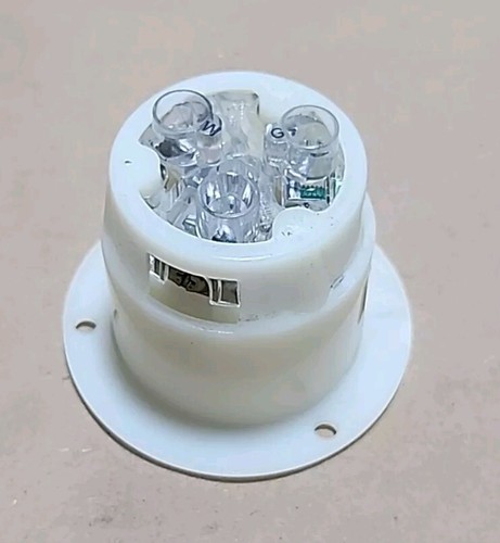 *NEW* Leviton 2336 White Flanged Electric Receptacle 2P 3W 20A 277Vac + Warranty - Picture 4 of 7