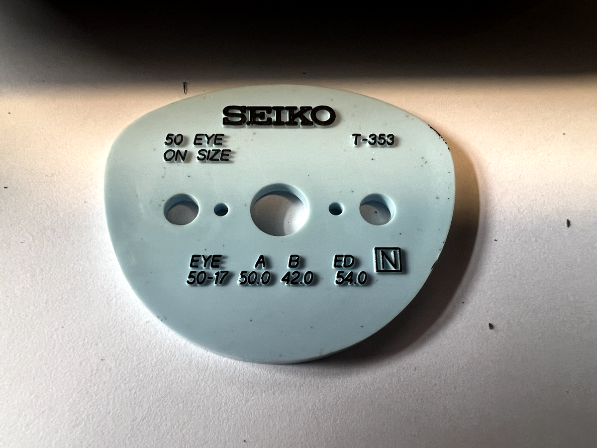 SEIKO VINTAGE T353 GOLD EYEGLASSES SUPER TITANIUM FRAME Japan NEW