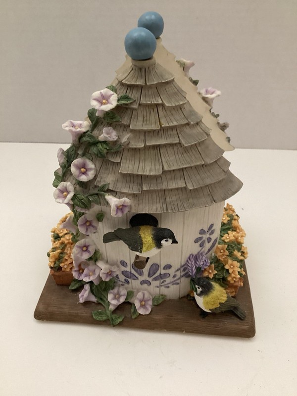 Pfaltzgraff Cottage Birdhouse Napkin Holder With Birds & Balls On Top