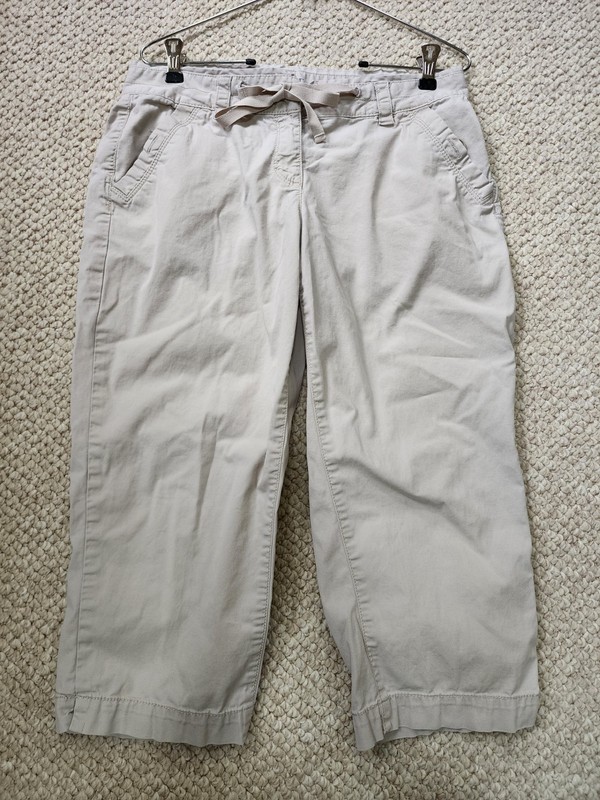 ANN TAYLOR LOFT Womens Size 6 Light Beige Tan Khaki Curvy Capris Pants