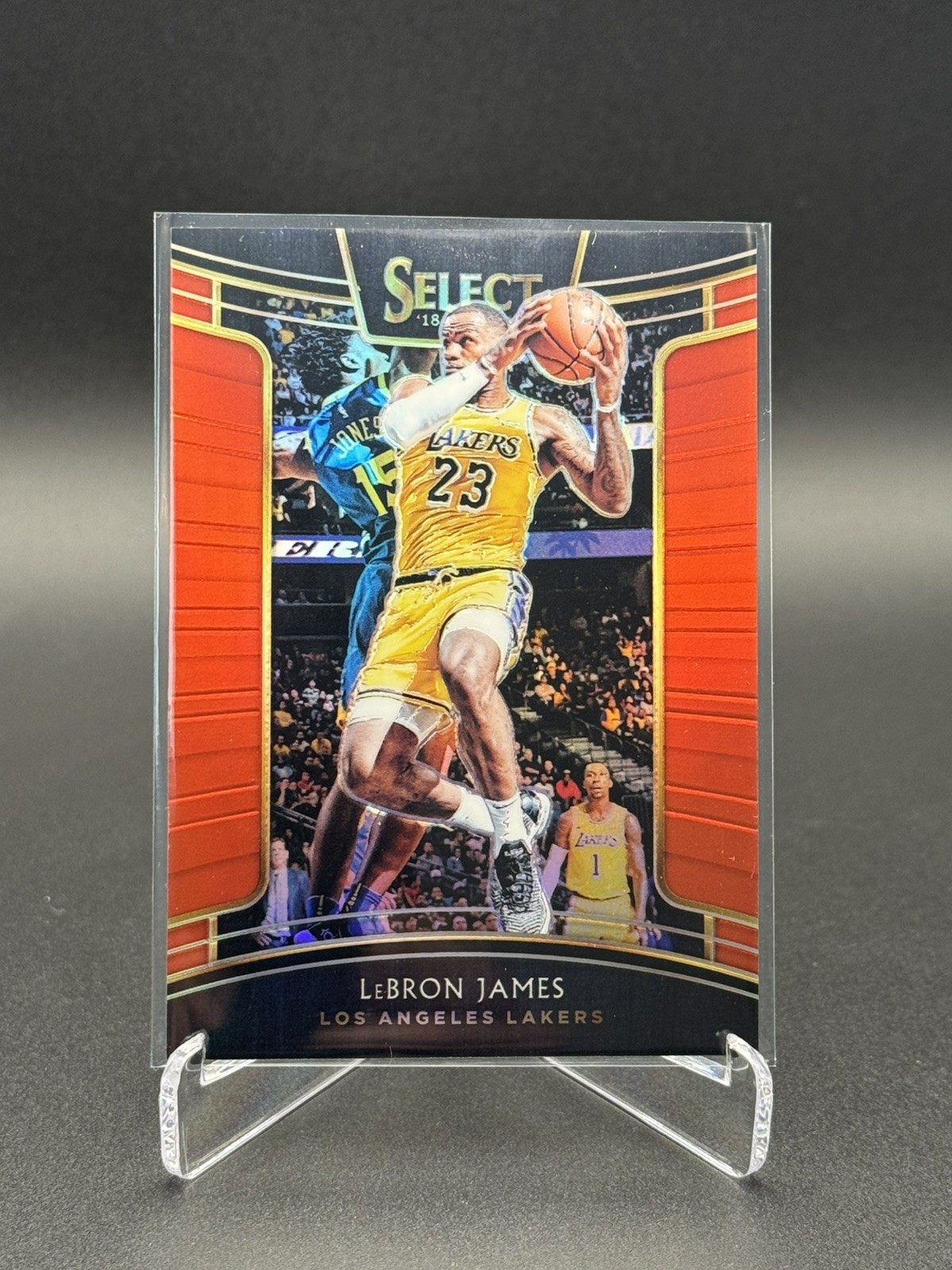 1/199 2018 Select LEBRON JAMES RED REFRACTOR /199 PRIZM HOLO CONCOURSE #11