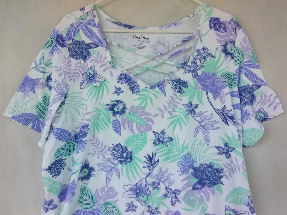 Women Plus 1X Woman Coral Bay Floral Knit Blouse Top Shirt - Image 2 of 4