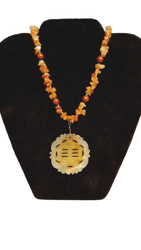 Vintage Beaded Chinese Carved Jade Pendant Necklace 