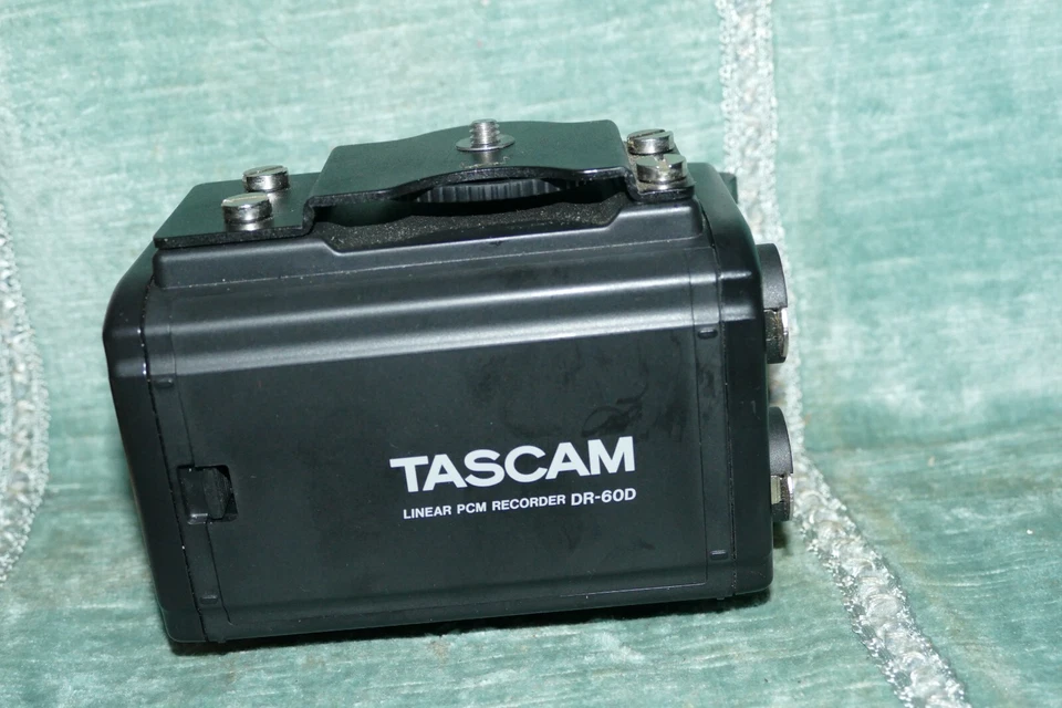 Tascam DR-60D registratore portatile PCM Lineare - Immagine 3 di 4