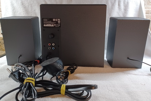 Logitech Z333 (S-00154) 2.1-kanałowy system głośników z subwooferem, PRZETESTOWANY. - Zdjęcie 3 z 5