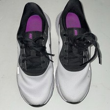 Womens Nike Revolution Sneakers White Black BQ3207-102 Size 7