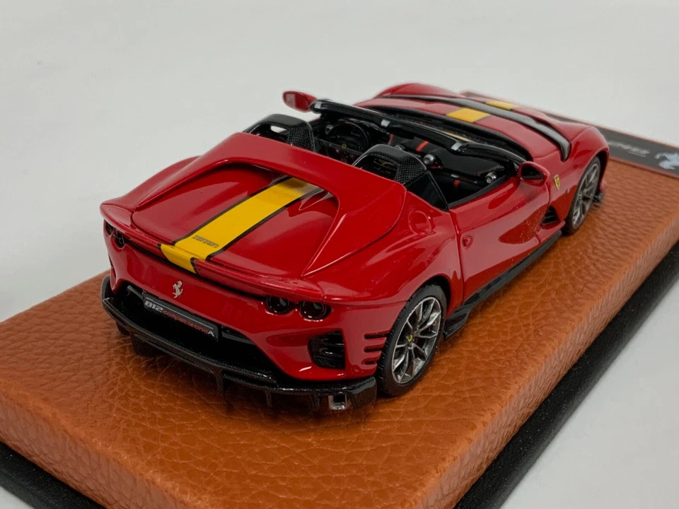 1/43 BBR Ferrari 812 competizione A Rosso Corsa Base de cuero rojo BBRC263C Foto 4 de 4