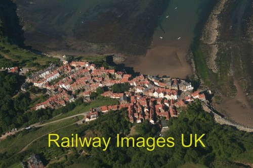Luftbild - Robin Hood's Bay (2) um 2018