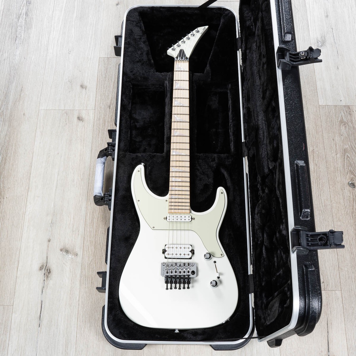 ラビー　Jackson USA ソロイスト Jackson USA Custom Shop Limited Ed. Soloist Guitar, Maple