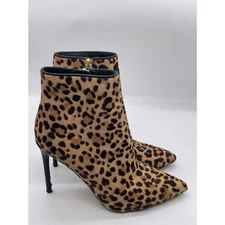 Alice + Olivia Celyn Pointed Fur Booties Retail $242.00 USD Size 5.5