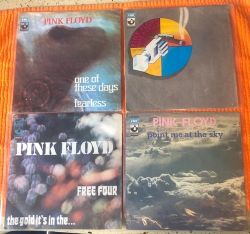 4 Vintage Pink Floyd vinyl 45’s with sleeves